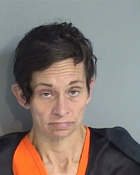 KELLY LAMPASONA